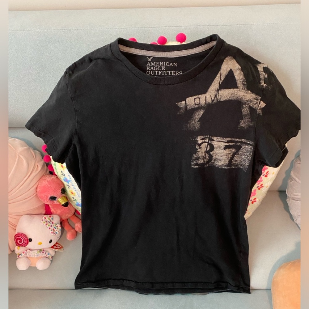 AMERICAN EAGLE OUTFITTERS T-SHIRT SIZE MEDIUM